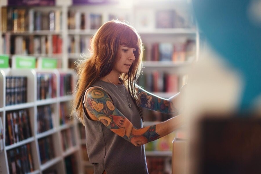 contemporary fiction vs literary fiction