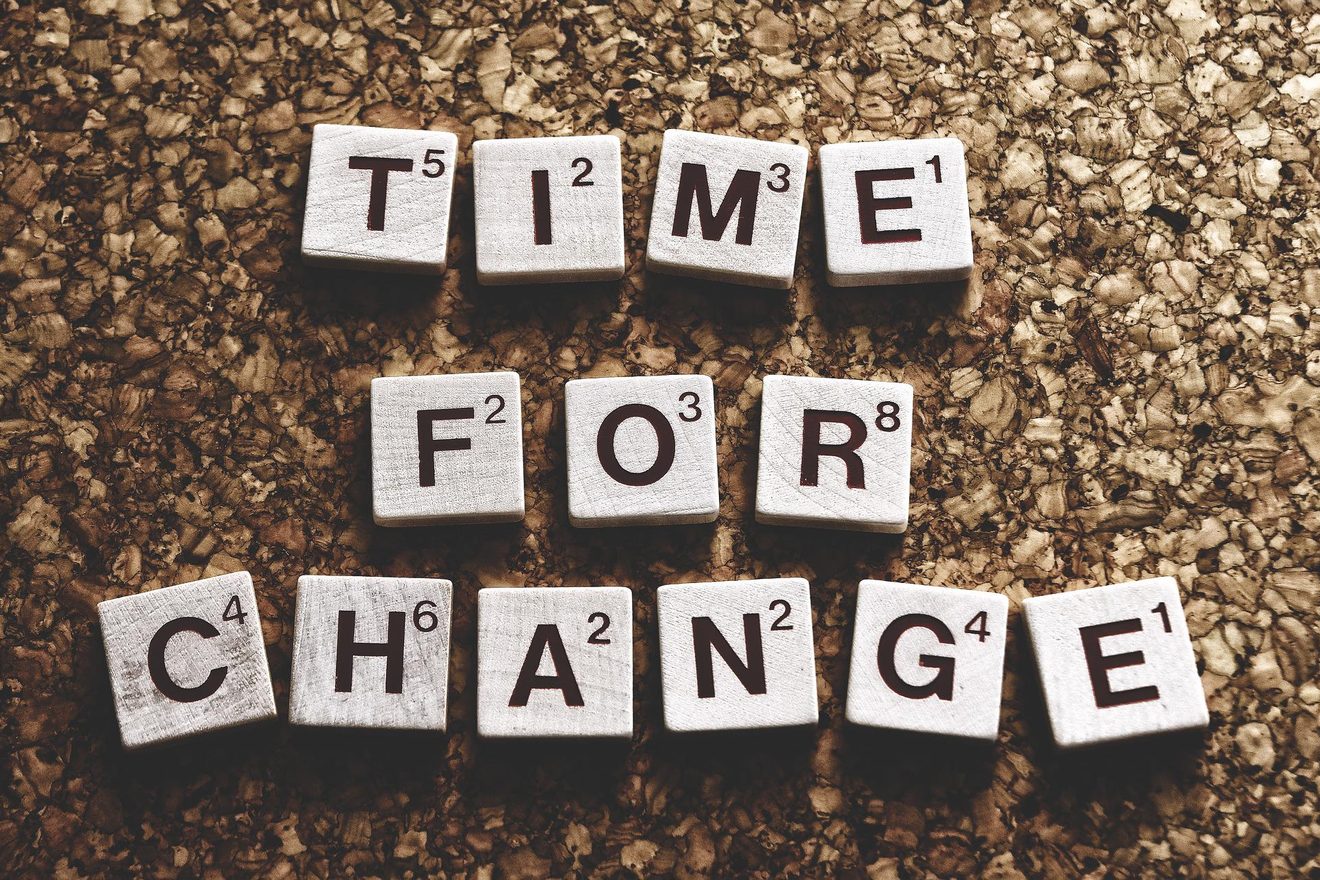 A note reading time for a change.